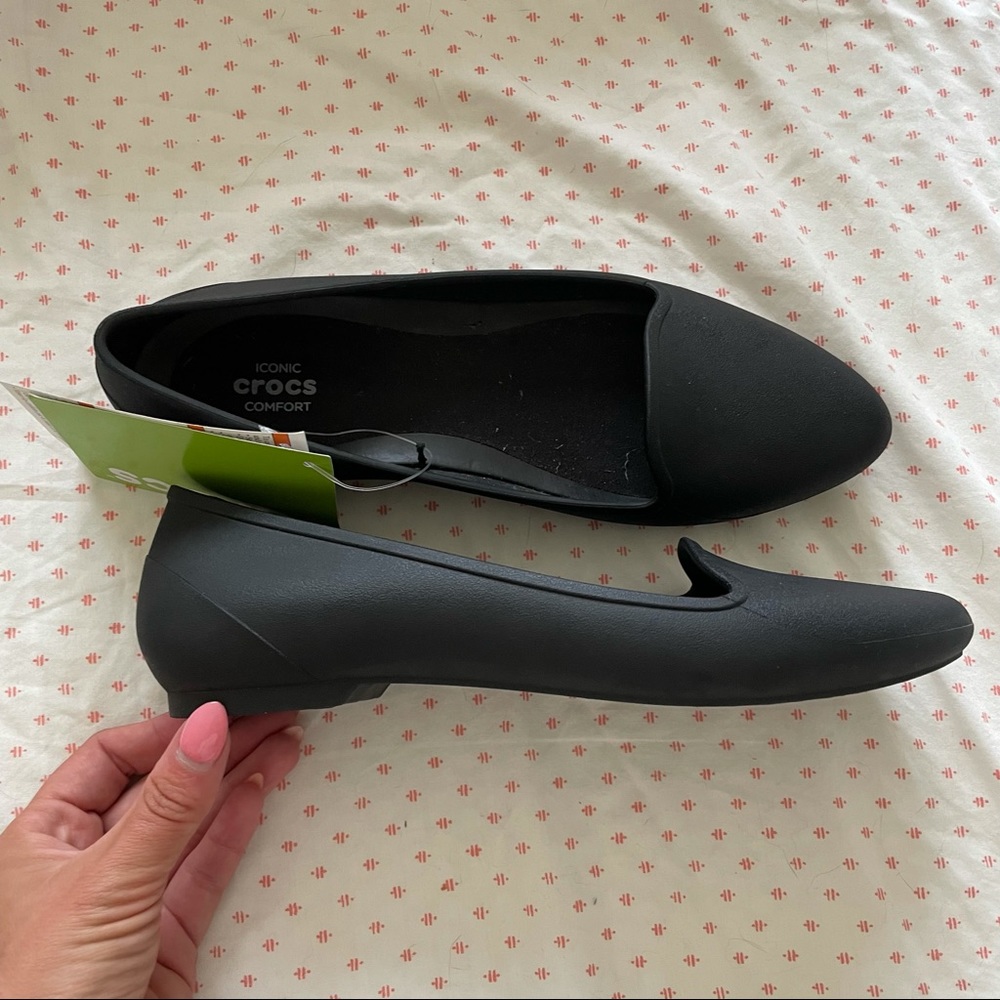 NWT Crocs Eve Flat Sz 7